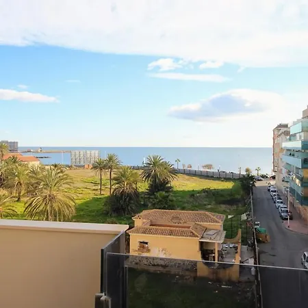 Apartamiento En Con Balcon * Torrevieja