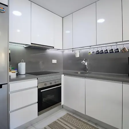 Apartamiento En Con Balcon * Torrevieja